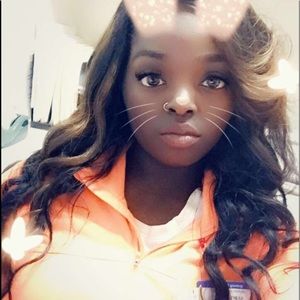 Meet your Posher, Tenika